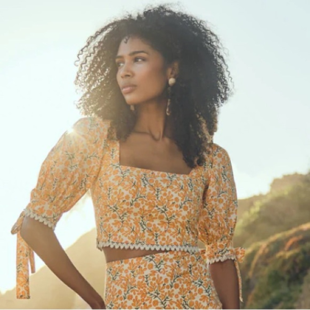NWT Eddy Designer Floral Yellow Crop Top